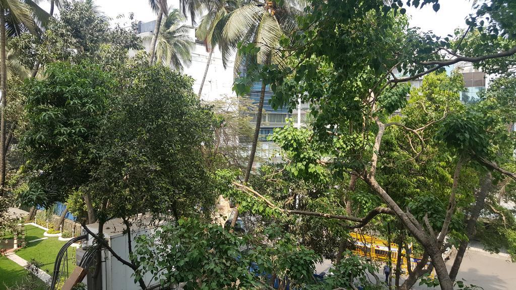 Bentley Hotel Marine Drive Mumbai Ngoại thất bức ảnh